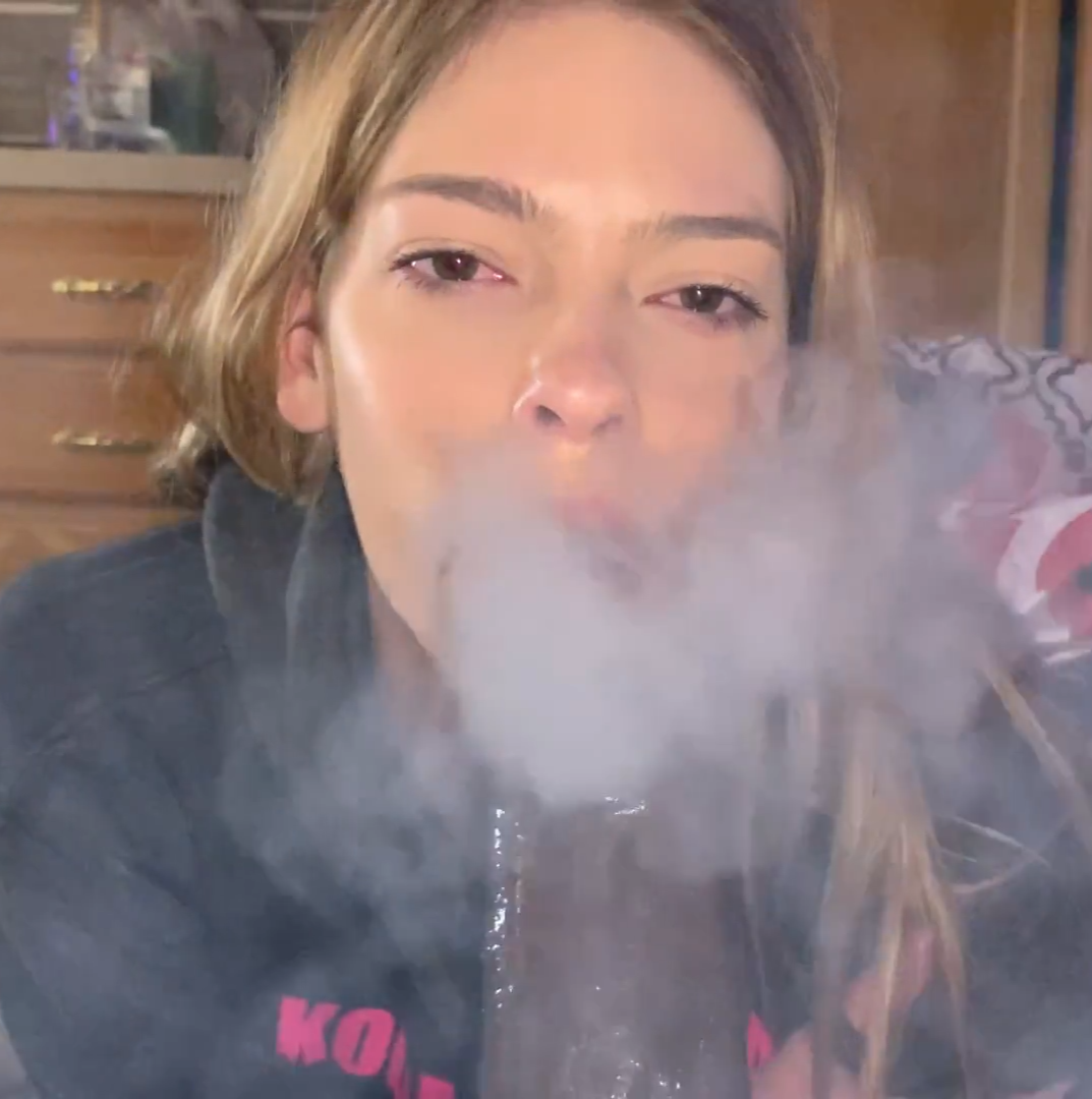Smoking A Blunt & Sloppy Top #GbgFTfiA