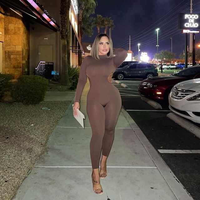 Jacqueline Exposed #D1UAe62N