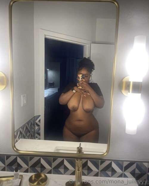 Big tit Ebony exposed #P2snUPgb