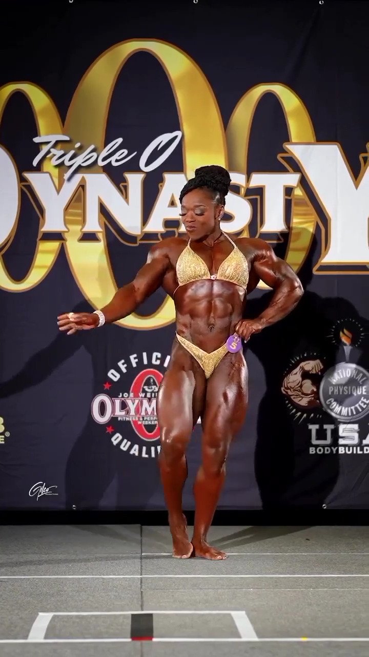 Mrs Givan, the scent of her muscle armpits makes all judges explode #AxLhwxnt