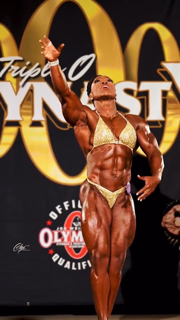 Mrs Givan, the scent of her muscle armpits makes all judges explode #bXdXSHEq
