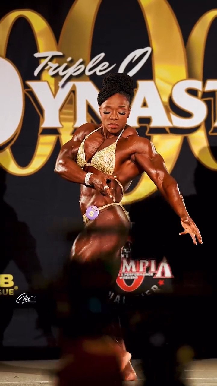 Mrs Givan, the scent of her muscle armpits makes all judges explode #if4j0yLE