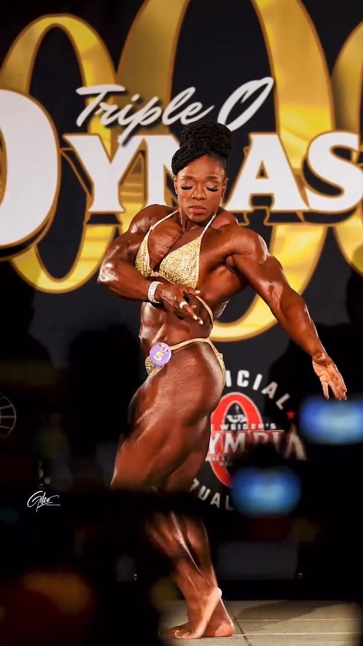 Mrs Givan, the scent of her muscle armpits makes all judges explode #mGK8Mb7P
