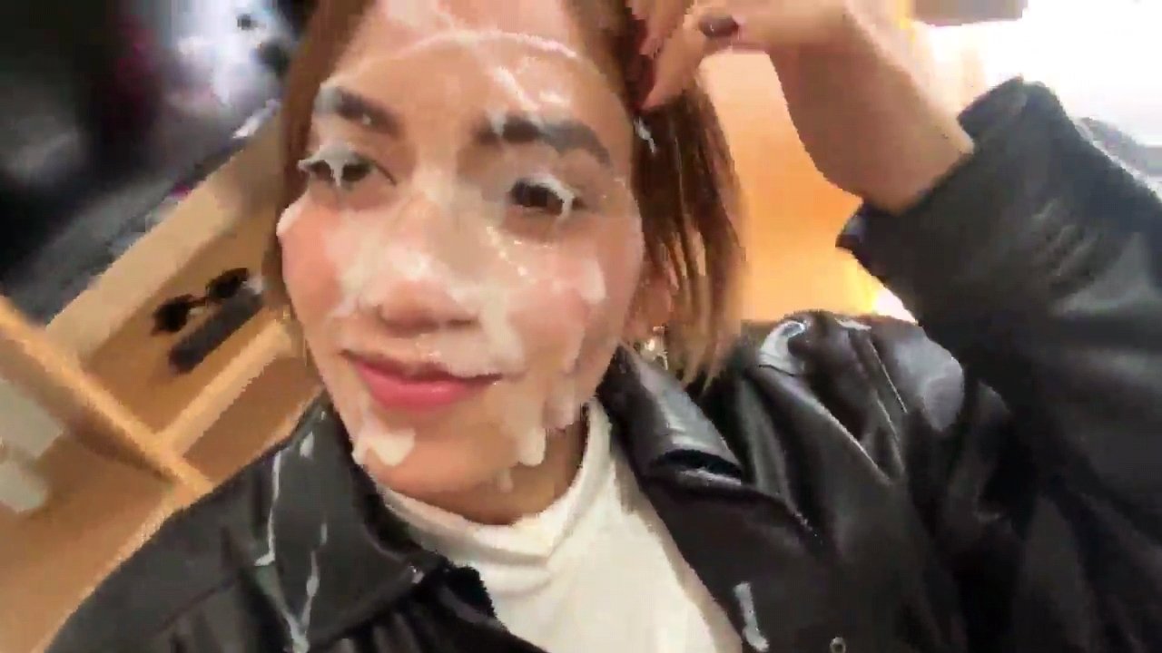 Puta con mucho semen en la cara caminando en la calle. Cumwak. Cum. #dlKHNgEv