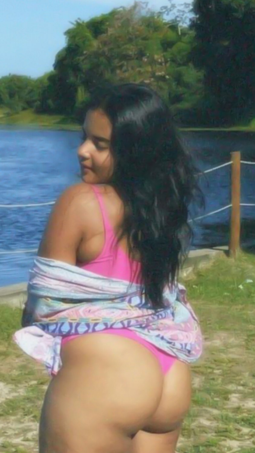 Moreninha rabuda se exibindo #bRDHoeal