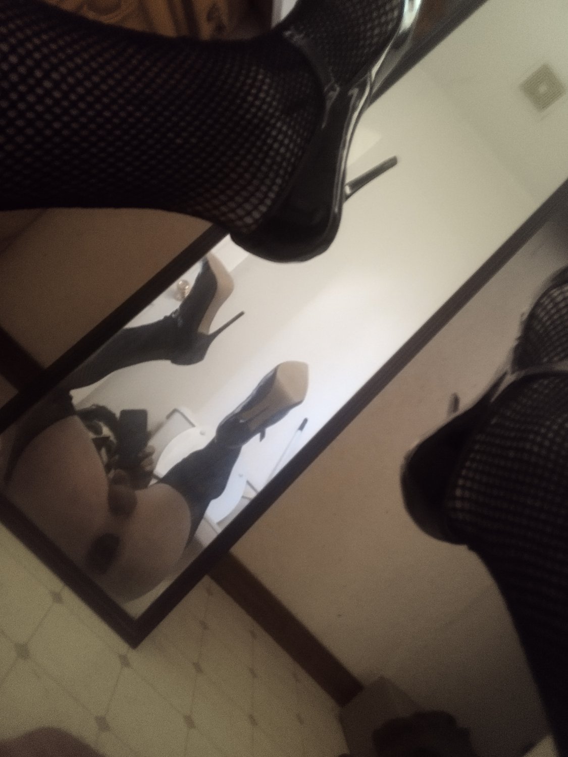 Velvet Abyss Private test high heels and mirror photos #FqCYg66f