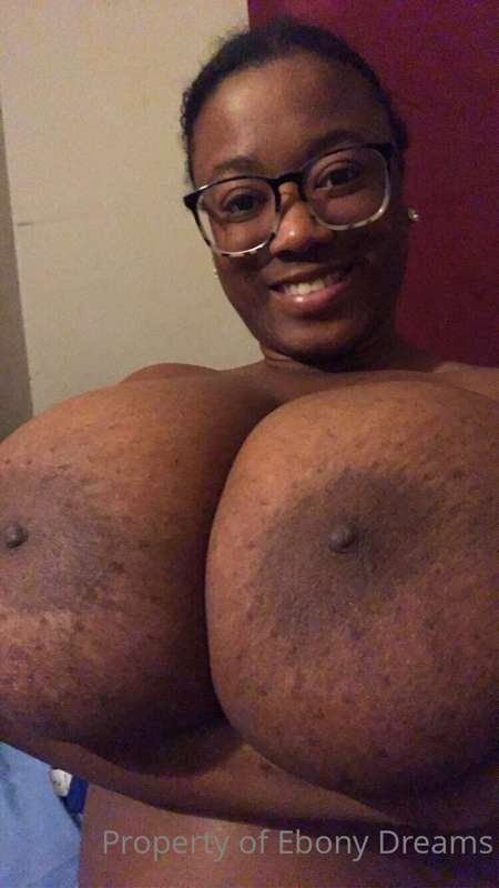 Nerdy Ebony with Huge Boobs #JcLP9IP5