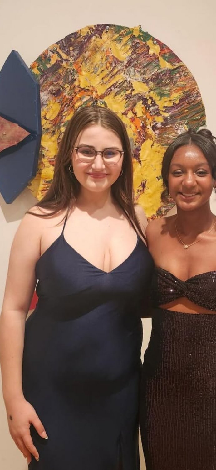 Look at me, Noa Robertson #ZDqXvW3c